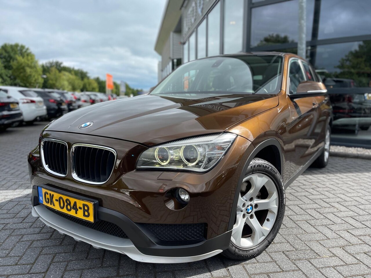 BMW X1 - SDrive20i Business | Automaat | Panorama | Navi | Cruise | - AutoWereld.nl