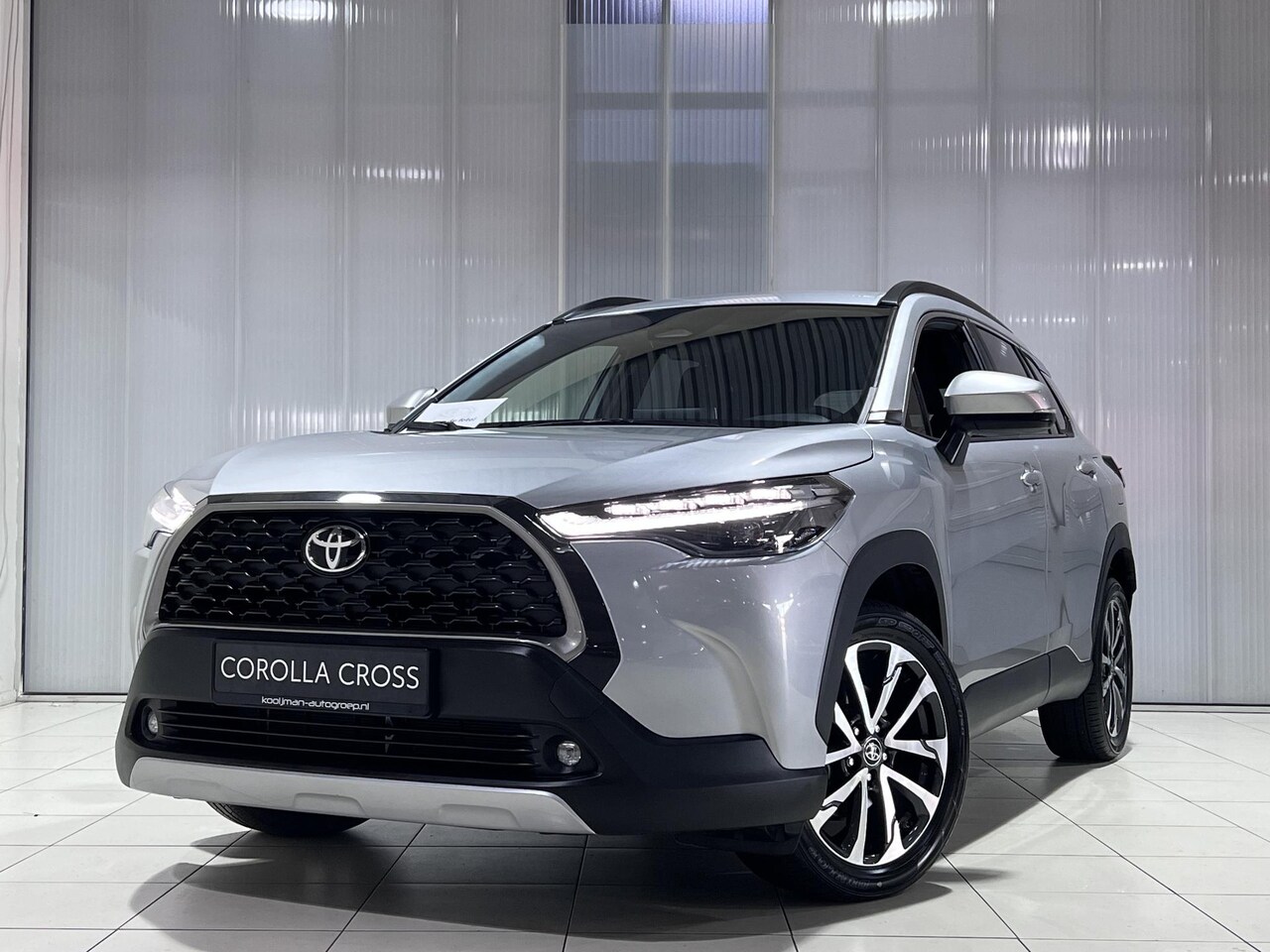 Toyota Corolla Cross - Hybrid 140 Dynamic Adaptieve cruise control, navigatie Apple CarPlay/Android Auto, draadlo - AutoWereld.nl