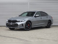 BMW 3-serie - 330e M Sport Automaat / Schuif-kanteldak / Trekhaak / Sportstoelen / Active Cruise Control