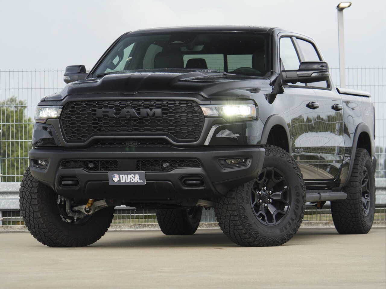 Dodge Ram 1500 - | Rebel | Night | 4x4 | Crew Cab | 3.0L Twin-turbo I6 | BPM-VRIJ Pano | Harman Kardon | Le - AutoWereld.nl