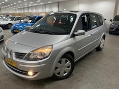Renault Grand Scénic - 2.0-16V Business Line / AUTOMAAT / NAVI-MULTIEMEDIA / PANORAMADAK