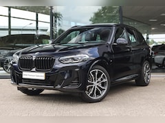 BMW X3 - xDrive20i High Executive M Sport Automaat / Panoramadak / Sportstoelen / Achteruitrijcamer