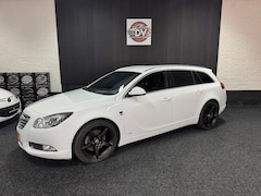 Opel Insignia Sports Tourer - 2.0 T OPC LINE AUTOMAAT STL VERW PDC XENON