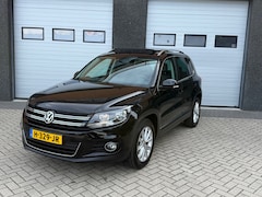 Volkswagen Tiguan - 1.4 TSI R-Line Edition PANO/AUT/NAVI/LEER