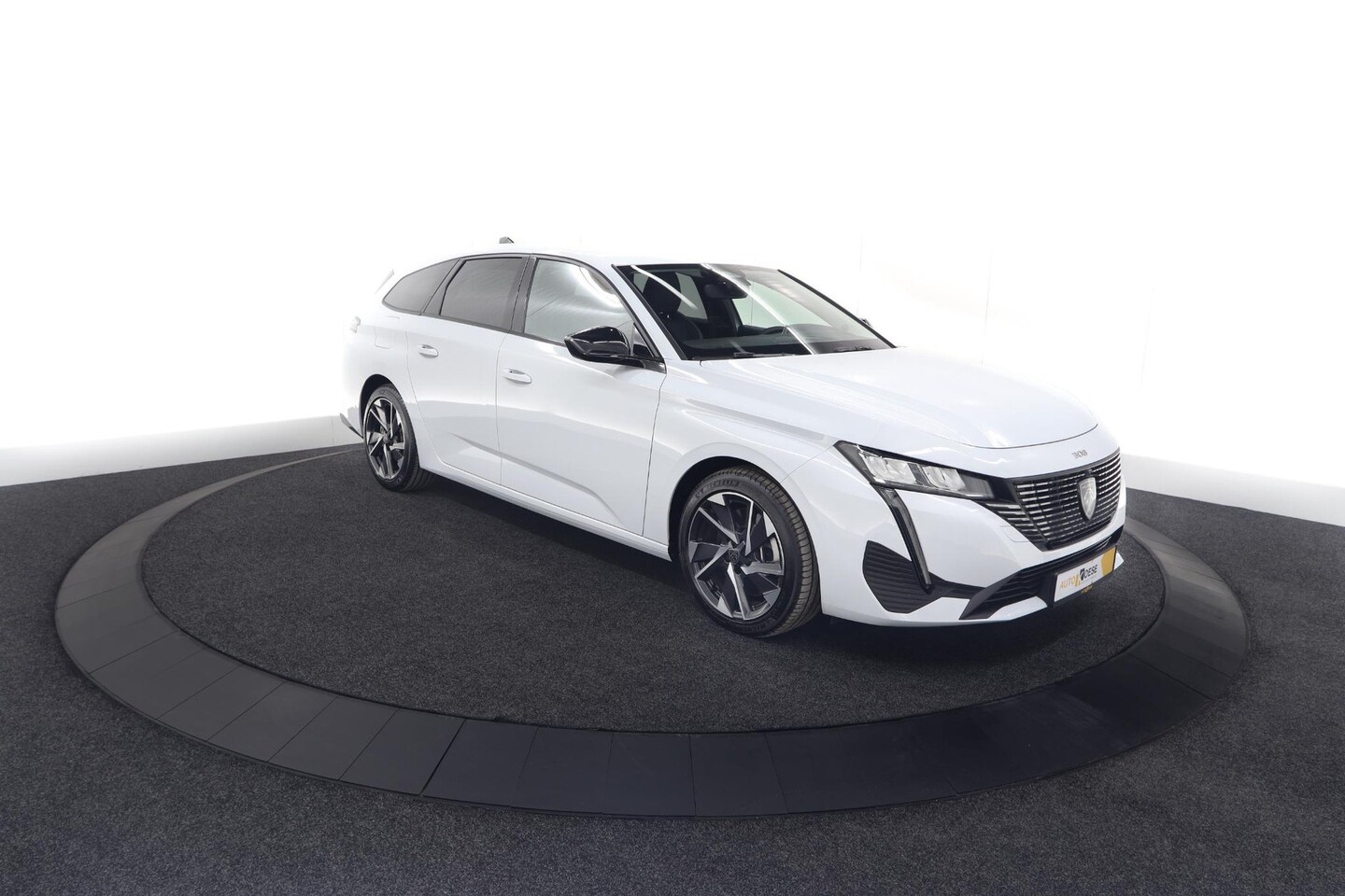 Peugeot 308 SW - 1.6 Plug-in Hybrid 180 Allure | 360 Camera | Adaptieve Cruise Control | Navigatie | Apple - AutoWereld.nl