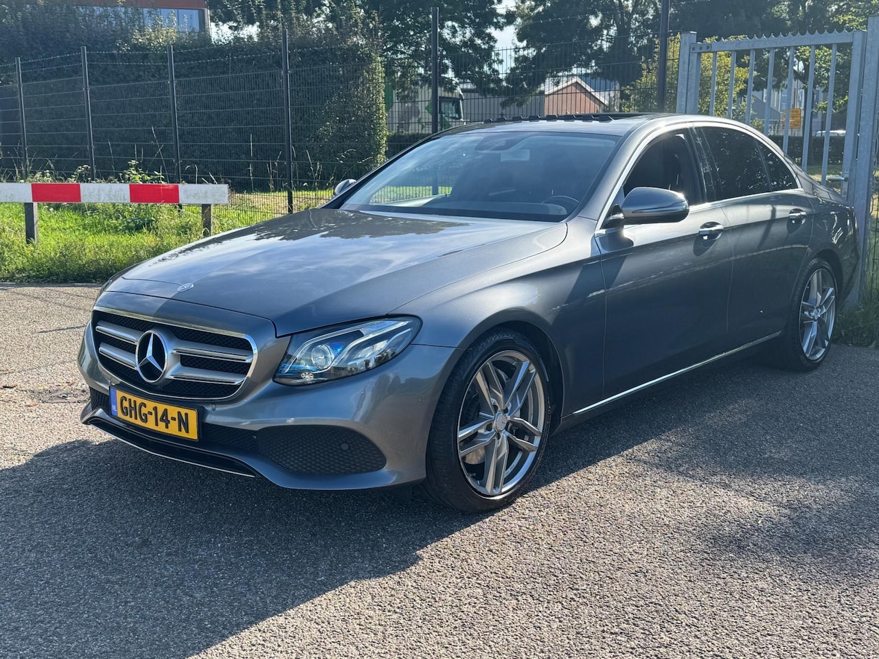 Mercedes-Benz E-klasse - 350d Prestige Plus Opendak Multibeam Widescreen - AutoWereld.nl