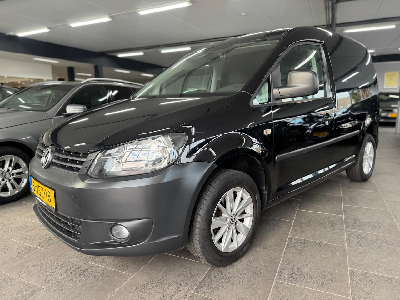 Volkswagen Caddy - 1.6 TDI BMT marge airco cruise controle lm-velgen elektrische pakket trekhaak start&stop - AutoWereld.nl
