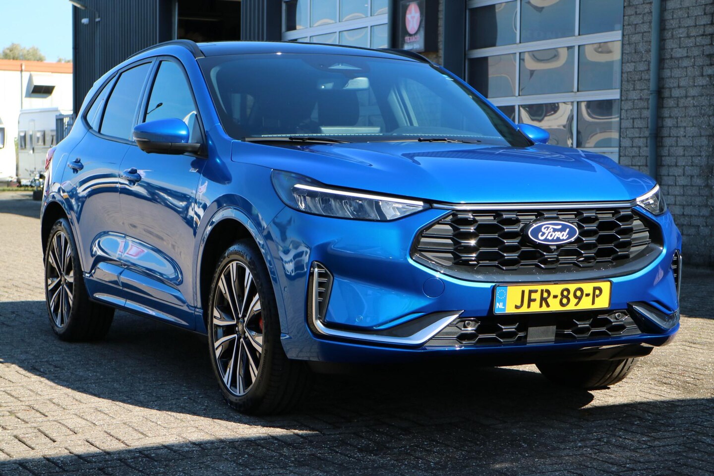 Ford Kuga - 2.5 PHEV ST-Line X | Navi | Pano | Nieuw! | - AutoWereld.nl