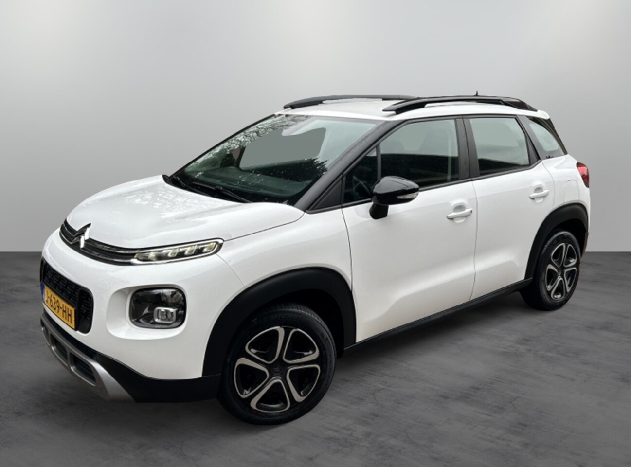 Citroën C3 Aircross - 1.2 110pk Feel Navi, Carplay, PDC, Clima - AutoWereld.nl