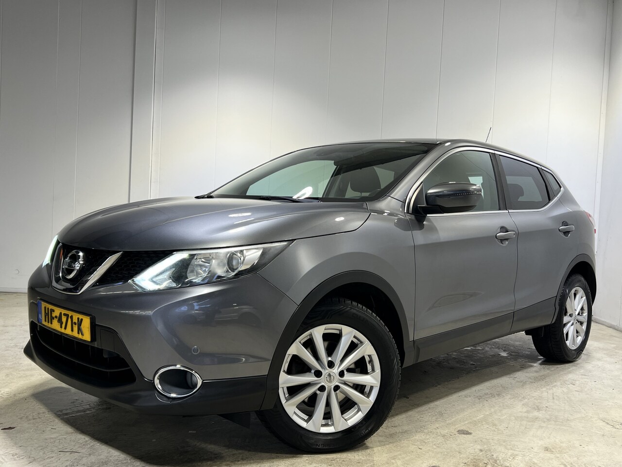 Nissan Qashqai - 1.2 Acenta | Lichtmetalen Velgen 17" | Cruise Control | Airco Automatisch | Parkeersensore - AutoWereld.nl
