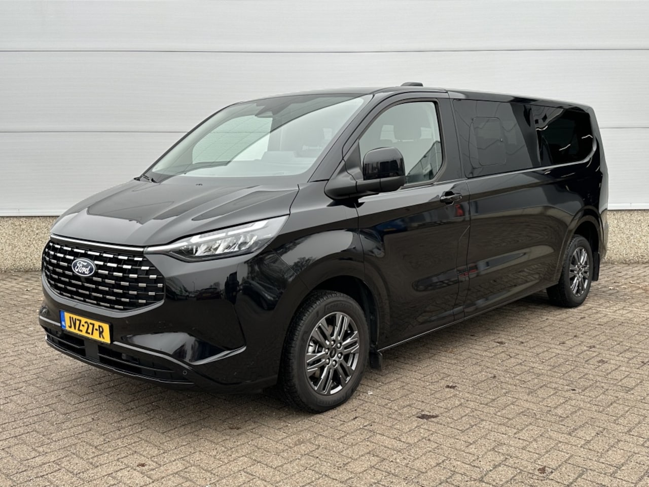 Ford Tourneo Custom - Bus Plug-in Hybrid 340 L2 Tourneo Titanium 9-Pers AUTOMAAT! TREKHAAK! LEDER - AutoWereld.nl