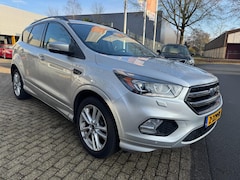 Ford Kuga - 1.5 EcoBoost ST Line 113.695 km, trekhaak navi, cruise3, elec pakket, xenon-led, multi-stu