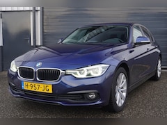 BMW 3-serie - 318i Luxury Edition | LED koplampen | Automaat | Nette auto