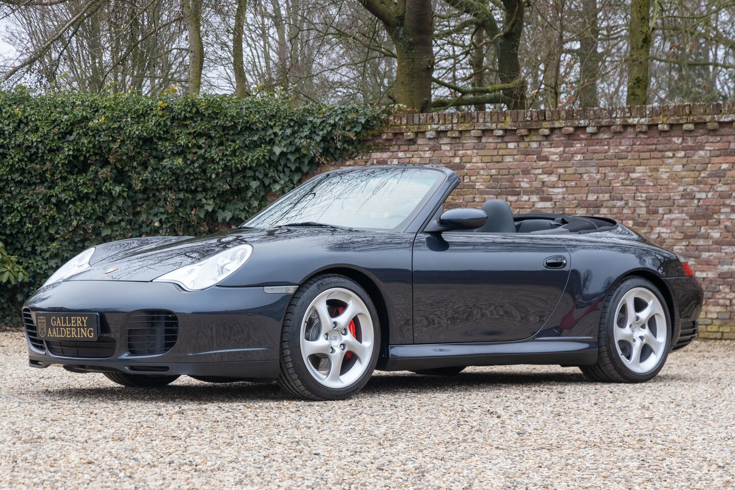 Porsche 911 Cabrio - 996 3.6 Carrera 4S with hardtop "Less than 35.000 kms" 2 owner car - Newly delivered in Vi - AutoWereld.nl