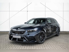 BMW 5-serie Touring - M5 Automaat / M Drive Professional / Panoramadak / Trekhaak / Bowers & Wilkins / M Multifu