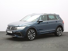 Volkswagen Tiguan - 1.4 TSI eHybrid 245 PK R-Line Business, Trekhaak, Panoramadak, 20" LM, 360 Camera