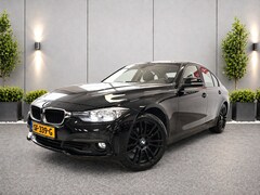 BMW 3-serie - 318i High Executive * NL AUTO met NAP * SCHUIFDAK * TREKHAAK * LEDEREN BEKLEDING