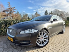 Jaguar XJ - 3.0 V6D Premium Luxury , Clima / Cruise / Camera / Panoramadak / Elec.Pakket / Xenon / Pdc