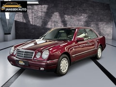 Mercedes-Benz E-klasse - 200 Elegance | Airco | Concours staat | Geheel Origineel | 62.000km | 2e eigenaar