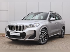 BMW X1 - sDrive18i M Sport Automaat / Sportstoelen / Adaptieve LED / M Adaptief onderstel / Stoelve