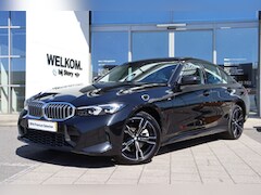 BMW 3-serie - 330e M Sport Automaat / Trekhaak / Schuif-kanteldak / Sportstoelen / Comfort Access / Acht