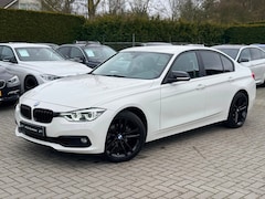 BMW 3-serie - 318i Luxury Sport|Carplay|18 inch|Climate control|Cruise control|Lci|Nette staat