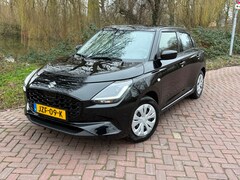 Suzuki Swift - 1.2 Comfort Smart Hybrid 6 X SWIFT 1Eig. 3100 km b.j.1-2025 Carplay , Camera