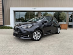Toyota Yaris - 1.5 Hybride Limited | Stoel/Stuurverw | Pdc v/a | All Seasons