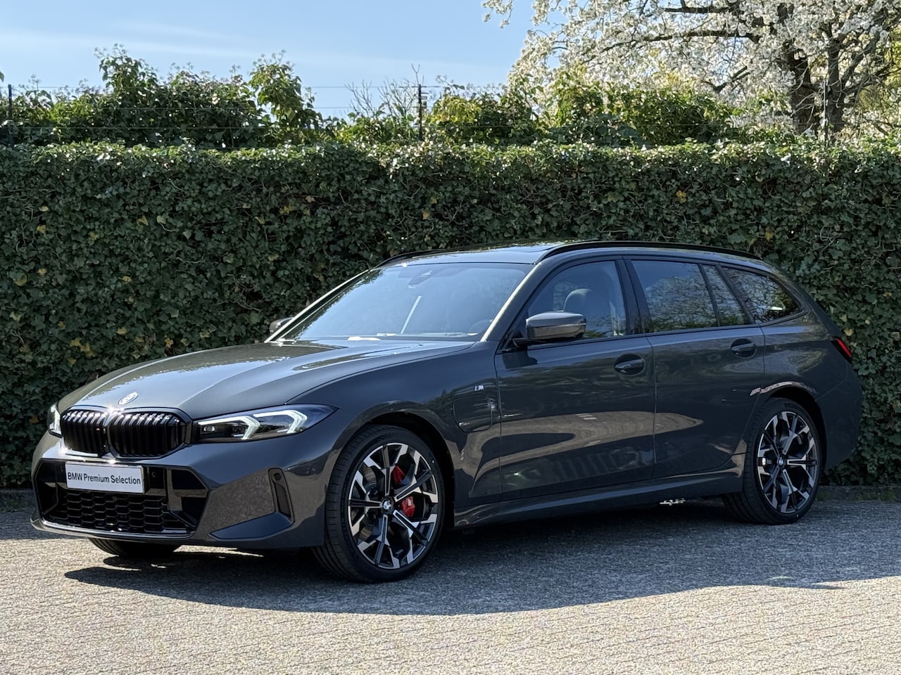 BMW 3-serie Touring - 330e | M-Sport Pro | Dravit | Panorama | Trekhaak | Stoel + Stuurverw. | HiFi | 360 Cam - AutoWereld.nl