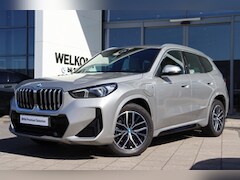 BMW X1 - xDrive25e M Sport Automaat / Sportstoelen / Comfort Access / Achteruitrijcamera / Adaptiev