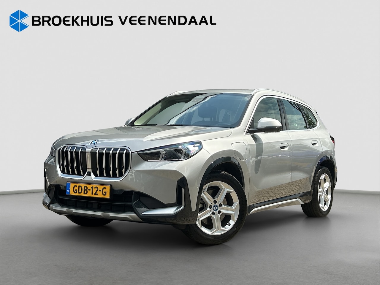 BMW X1 - xDrive25e 245pk | Trekhaak | Leder | HUD | 360 camera | - AutoWereld.nl