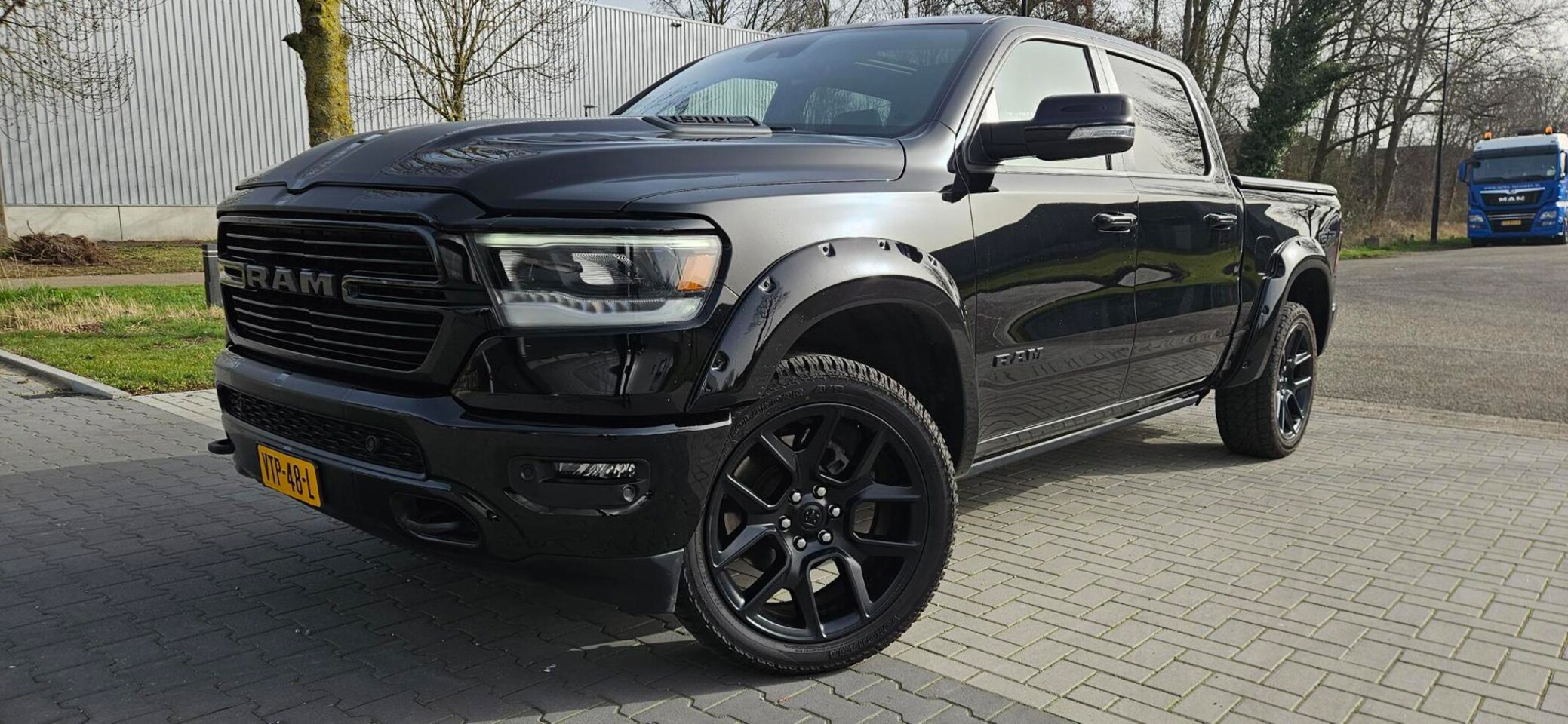 Dodge Ram 1500 - 5.7 V8 4x4 GT Pano Luchtvering LPG Carplay® Trekhaak - AutoWereld.nl