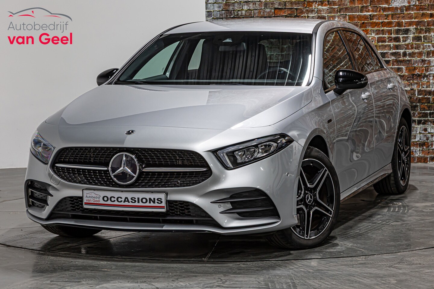 Mercedes-Benz A-klasse - 250 e Business Solution AMG Limited | Cruise Control | Apple Carplay | Keyless start - AutoWereld.nl