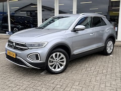 Volkswagen T-Roc - 1.5 TSI Style | Afn. Trekhaak | LED | Keyless | Adapt. Cruise | Apple/Android | PDC v+a in