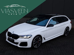 BMW 5-serie Touring - 520i High Executive M-Sport/Panorama/Lee