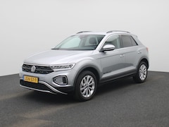 Volkswagen T-Roc - 1.5 TSI Life Edition 150pk | EM | Automaat | Navigatie | Climatronic (Automatische Airco)