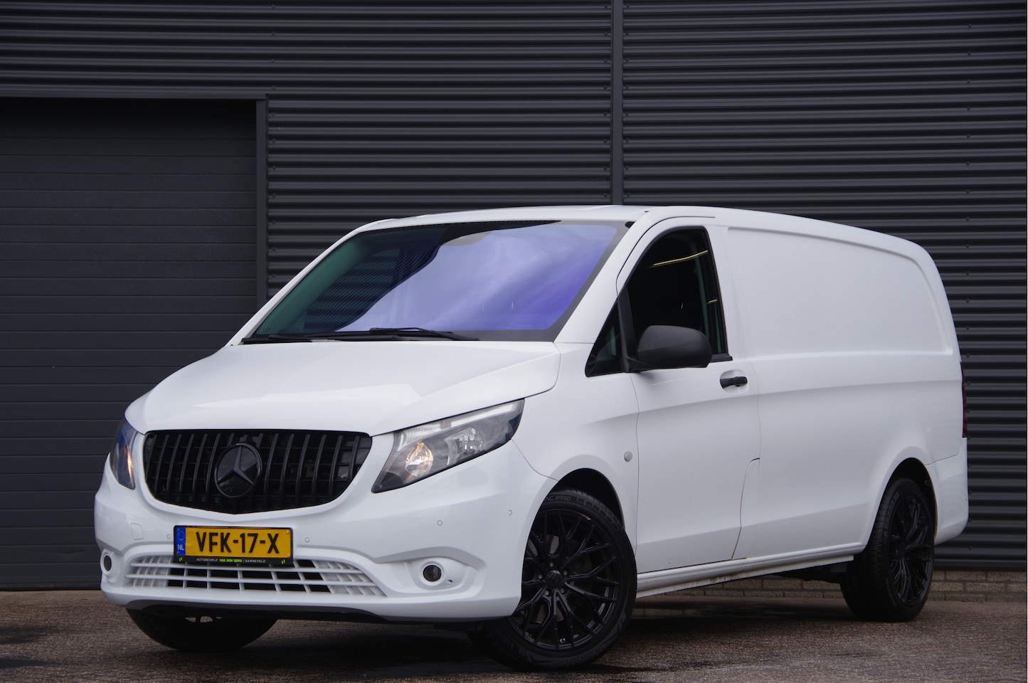 Mercedes-Benz Vito - 119 CDI Lang AUT. NAP! TREKHAAK, LEDER, CAMERA, CRUISE, CLIMA, PARKEERSENSOREN, NL AUTO - AutoWereld.nl