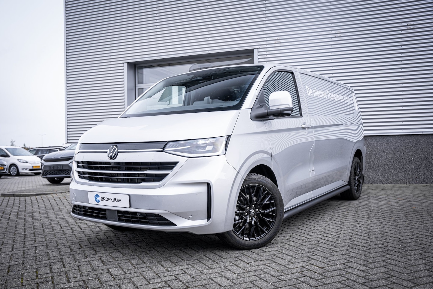 Volkswagen Transporter - 2.5 e-Hybrid | IQ-Light | Trekhaak | 4-Seizoenen Banden | Achterdeuren - AutoWereld.nl