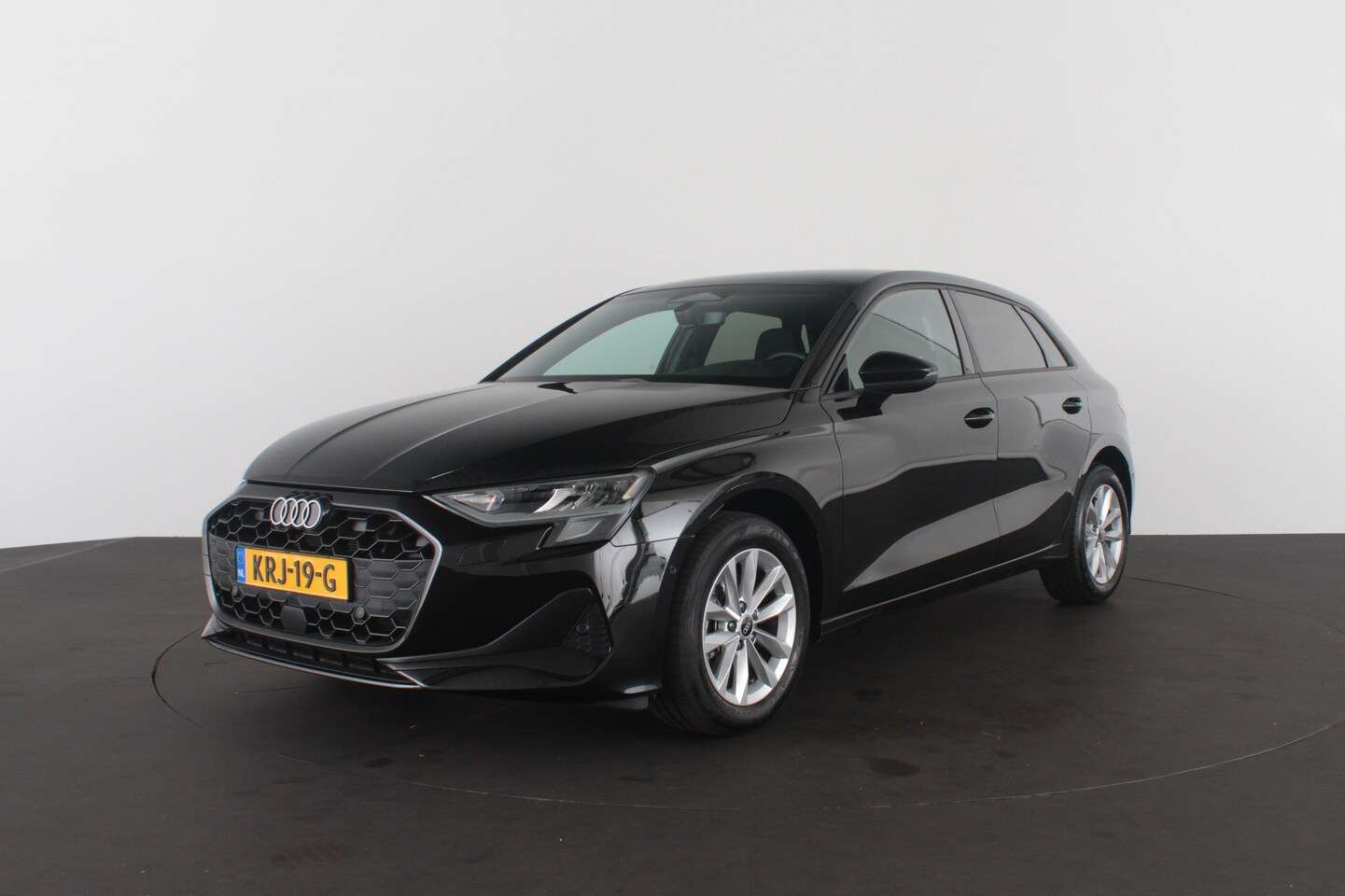 Audi A3 Sportback - 30 TFSI Pro Line > Leer/Camera/Adapt.cruise/getint gals - AutoWereld.nl