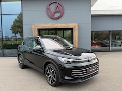 Volkswagen Tiguan - 1.5 eHybrid Elegance 204pk | Trekhaak | 20 Inch | 360 Camera | Panoramadak | Dode hoek | E
