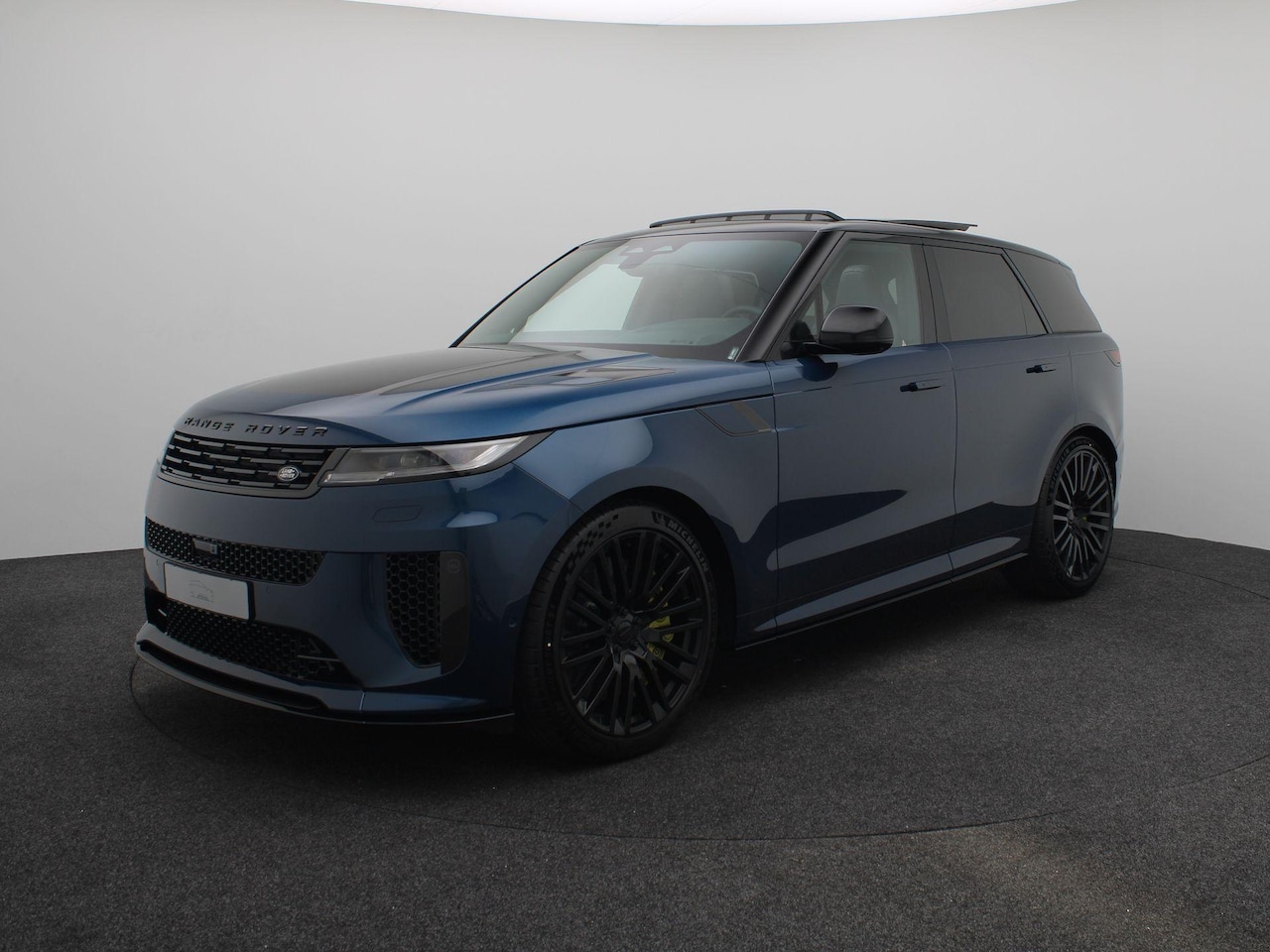 Land Rover Range Rover Sport - 4.4 P635 SV Carbon | SV kleur Petrolix Gloss | Carbon Ceramic Remsysteem | Exposed Carbon - AutoWereld.nl