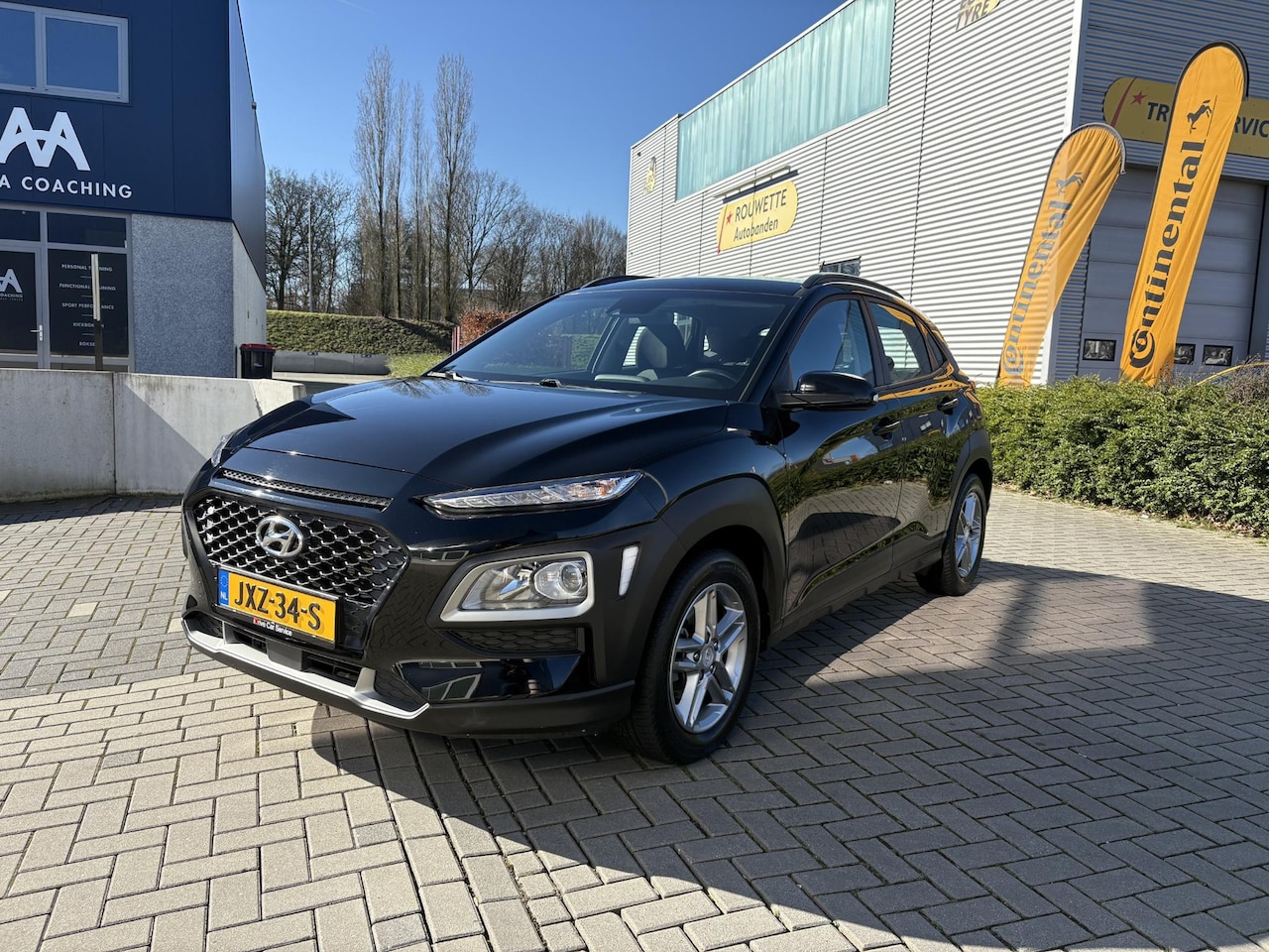 Hyundai Kona - 1.0 T-GDI Comfort | STUURVERWARMING | CARPLAY | TREKHAAK | - AutoWereld.nl