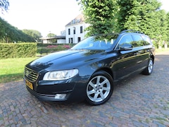 Volvo V70 - 1.6 T4 Nordic+ Automaat 180 PK Leer Stoelverwarming Navigatie Ecc Cruisecontrol Pdc Lm Vel