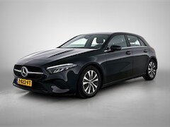 Mercedes-Benz A-klasse - 180 Star Edition | Dode Hoek Ass | Stoelverwarming | LED Verlichting | Parkeerpakket met C