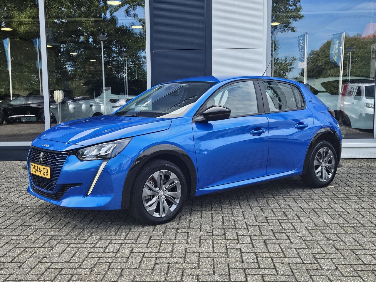 Peugeot e-208 - EV Active Pack 50 kWh SOH 97.4% | Cruise Control | Climate Control | Navigatie | Stoelverw - AutoWereld.nl
