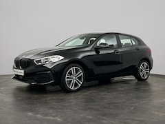 BMW 1-serie - 118i | Park Distance Control (PDC) voor en achter | Cruise Control | DAB-tuner | Live Cock