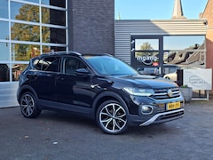 Volkswagen T-Cross - 1.5 TSI Style | 150PK | Digital Cockpit | 18 Inch| Stoelverwarming, app connect