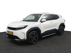 Toyota Urban Cruiser - Executive 61 kWh | Panorama Dak | Kunstlederen Bekleding | 360 Camera | JBL Audio | Sensor