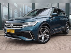 Volkswagen Tiguan - 1.5 TSI R-Line Business+ 150PK | Achteruitrijcamera | Dodehoek detectie | Draadloze telefo