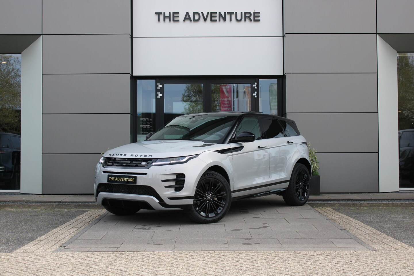 Land Rover Range Rover Evoque - P270e Dynamic SE | Pano | Comfort Pack | Cold Climate - AutoWereld.nl